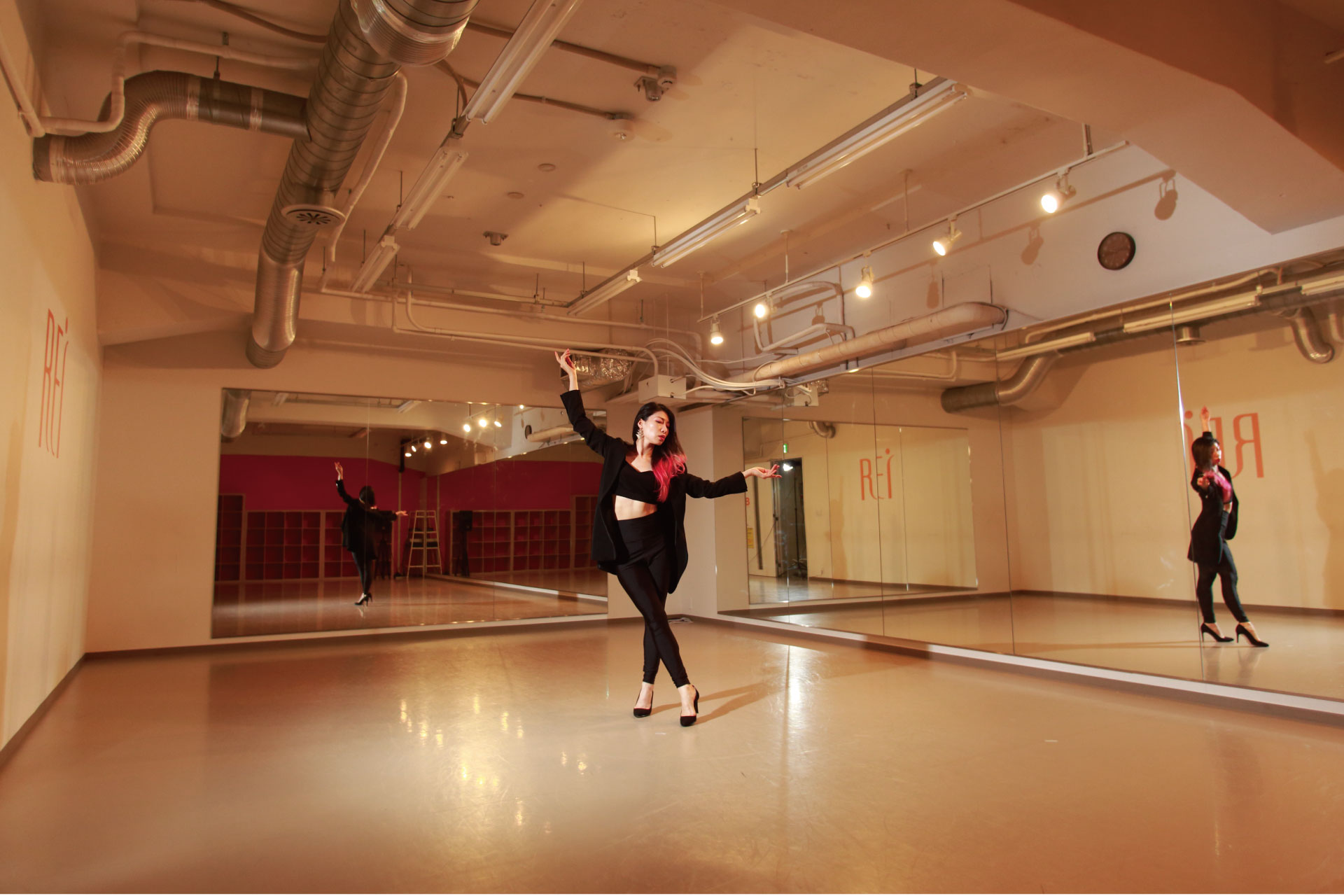 渋谷 横浜 K Pop K ポップ ダンスレッスン 女性限定ダンススタジオ Rei Dance Collection